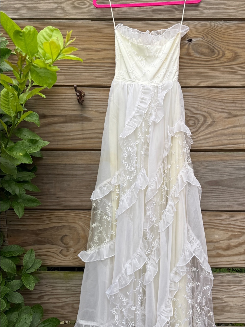 Vintage White Lace Ruffled Strapless Maxi Dress